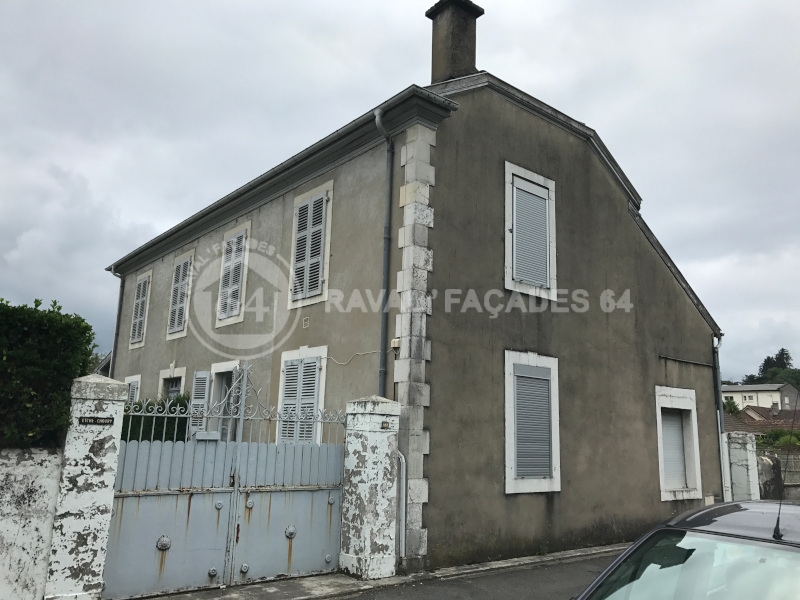 Raval Façades 64 Vieux bâtiment délabré