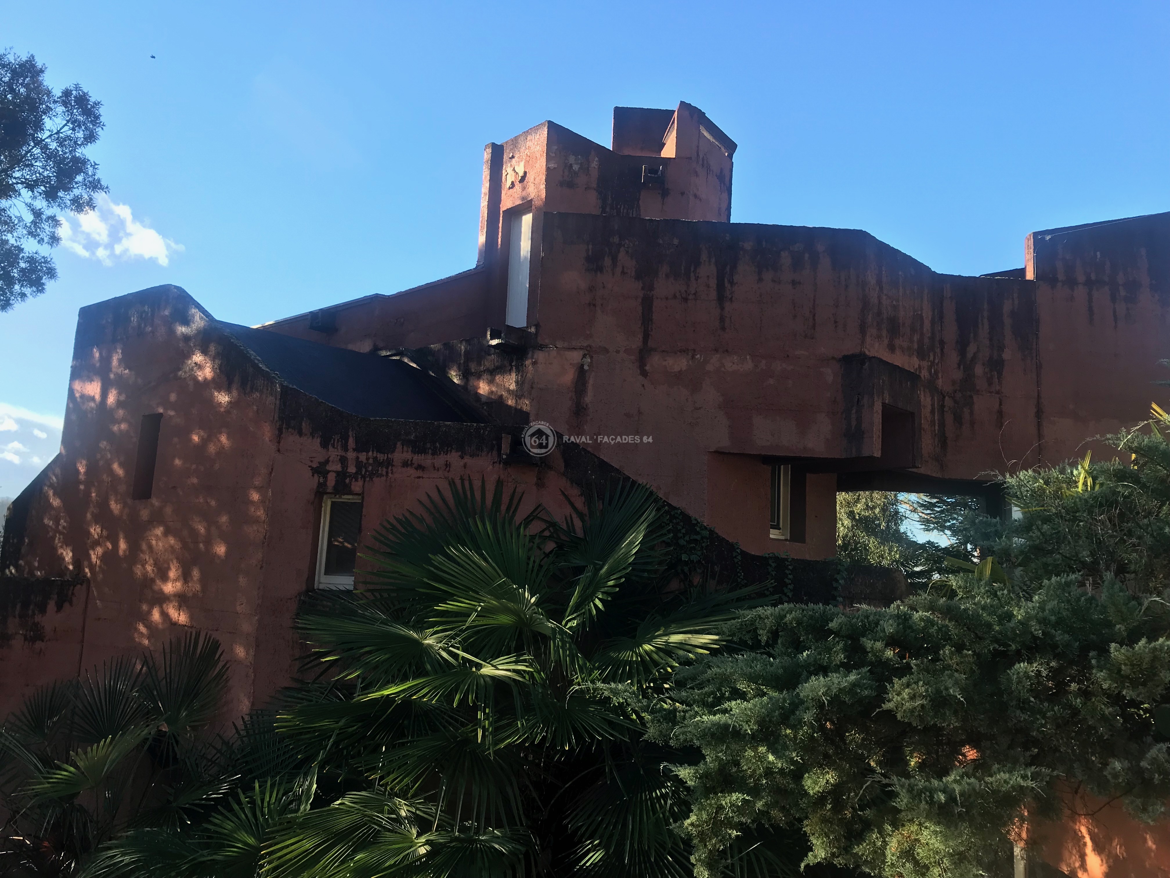 Peintures façades d'une maison à Pau, 64445, Pyrénées Atlantiques