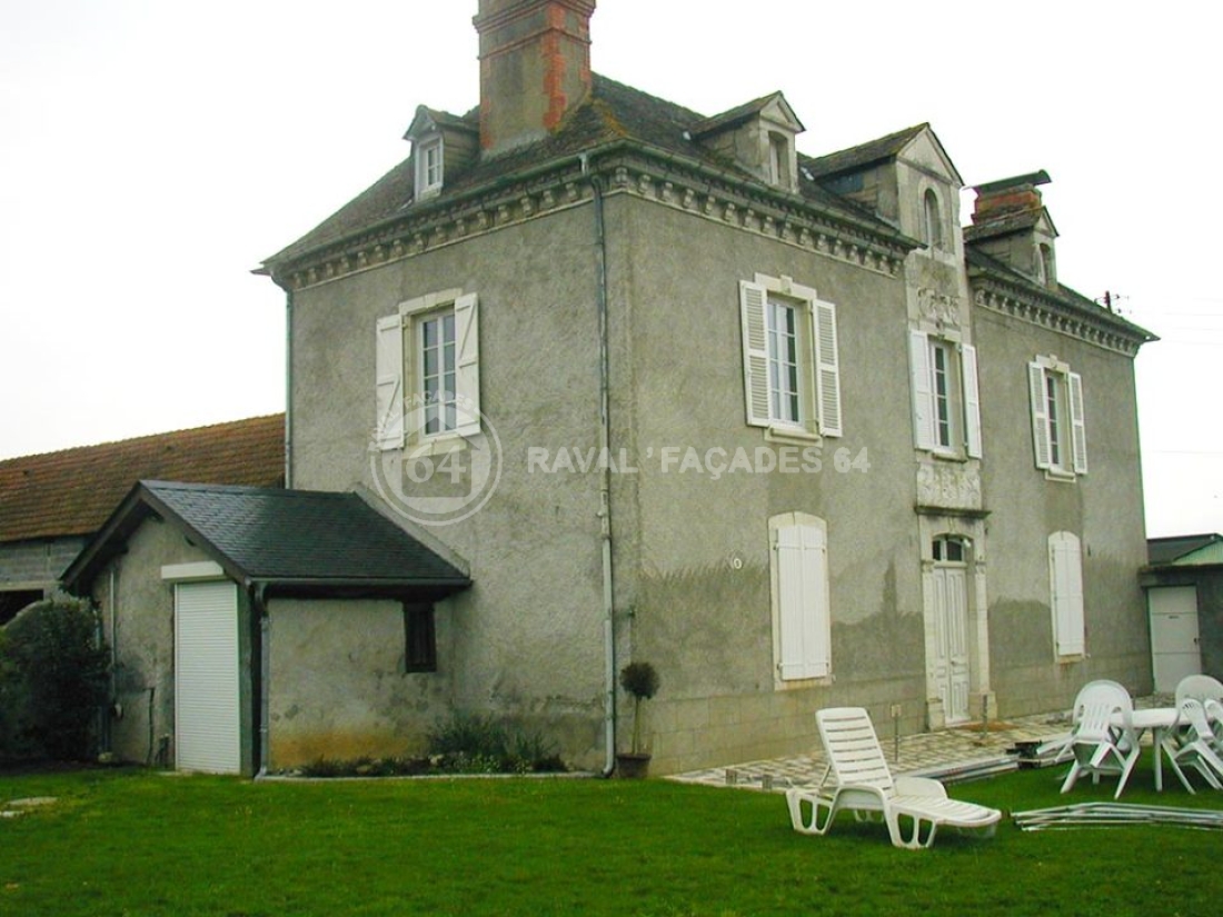Façadier d'une maison à Gelos, 64110, Pyrénées Atlantiques